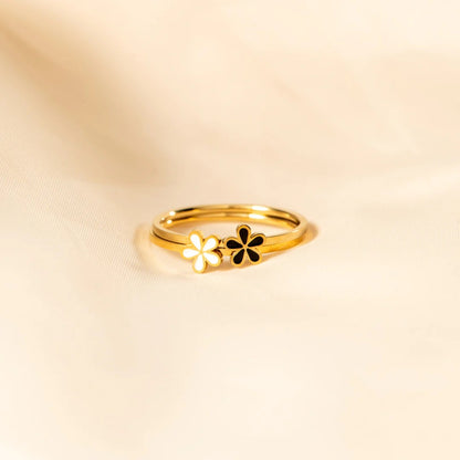 Edelweiss Enamel Flower Ring